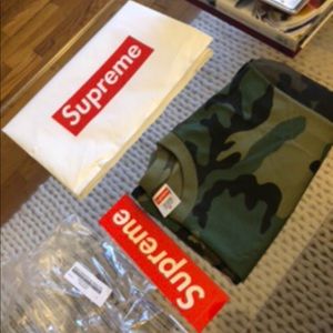 Supreme Shirts - Supreme Middle Finger to the World Tee Supreme Shirts - Supreme Middle Finger to the World Tee